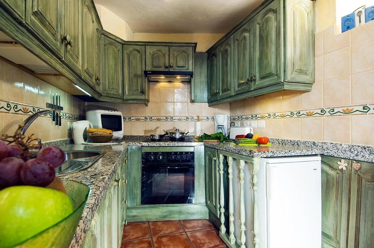 Дом отдыха Hibiscus Cottage Сан Мигель